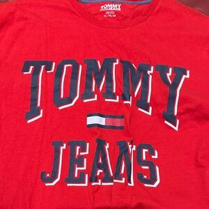 Tommy Hilfiger Red Crew Neck T-Shirt